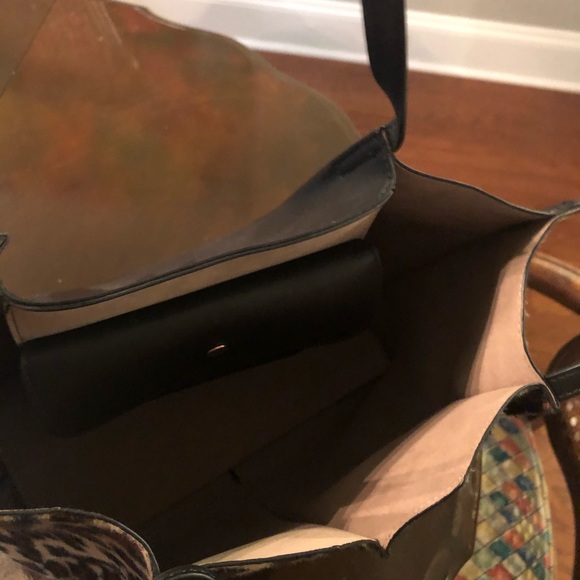 Ladies leopard handbag - Picture 3 of 3